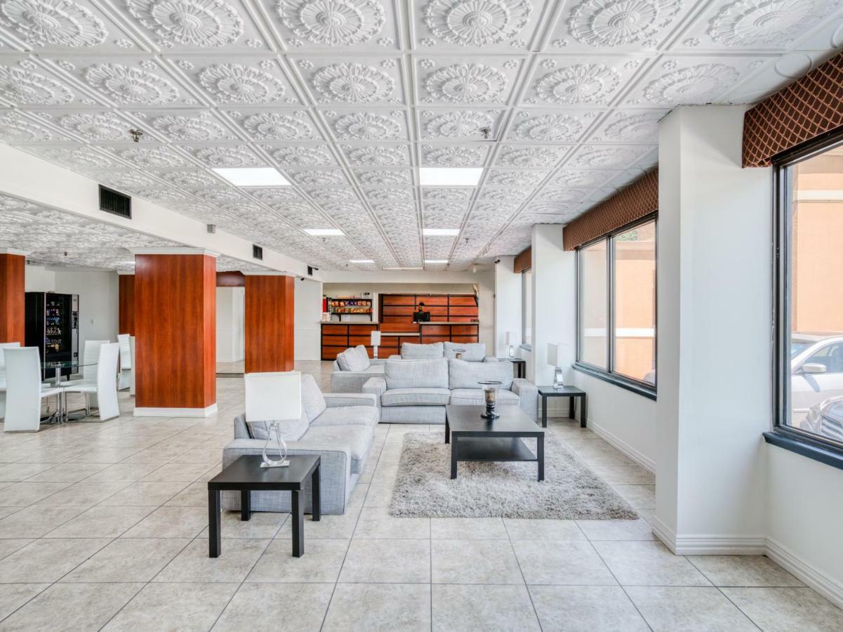 Oyo Townhouse Houston George Bush Intercontinental Hotel Exterior photo