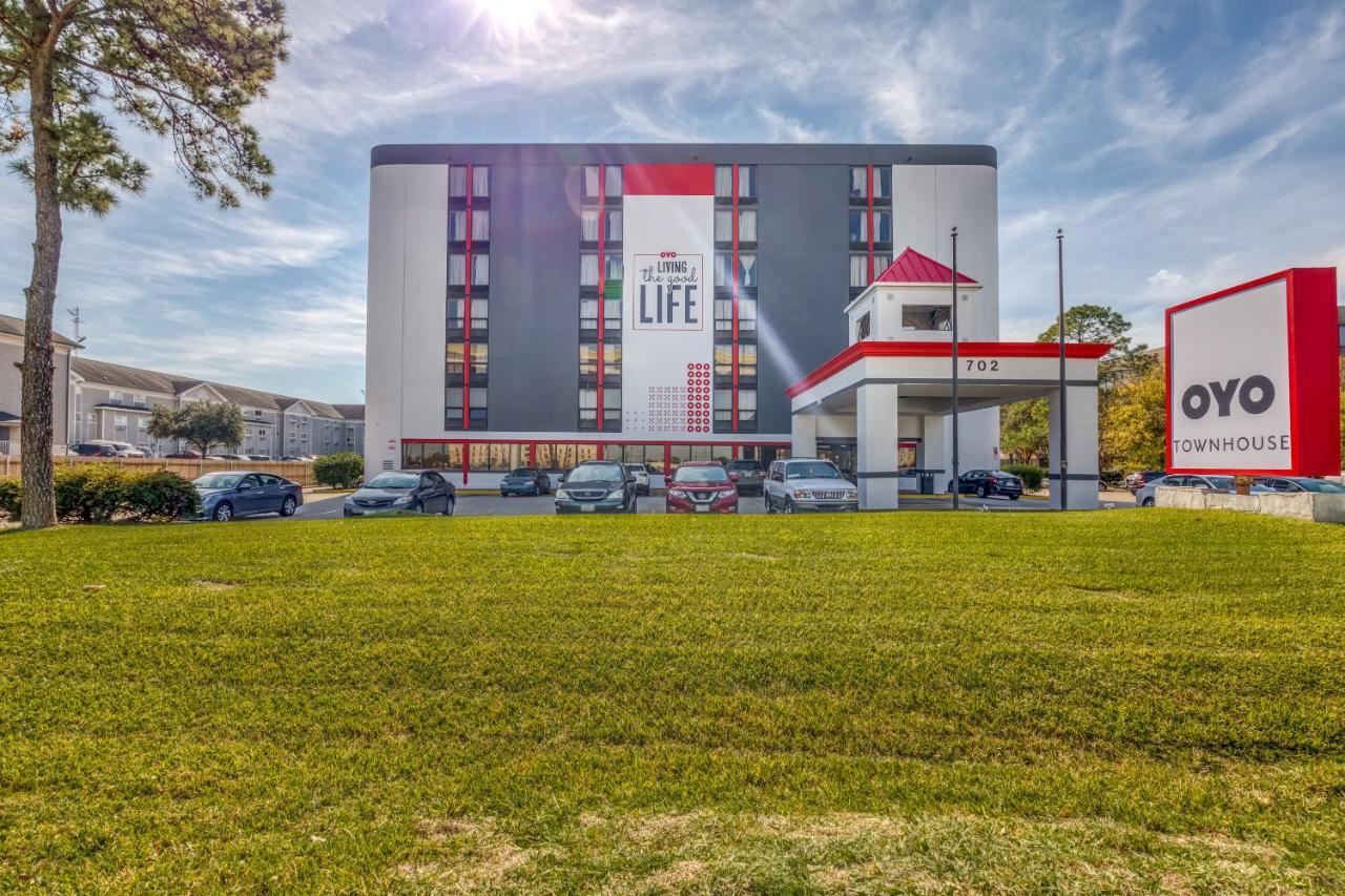 Oyo Townhouse Houston George Bush Intercontinental Hotel Exterior photo